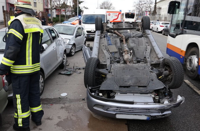 Kastel: Unfall bei der Feuerwache 2