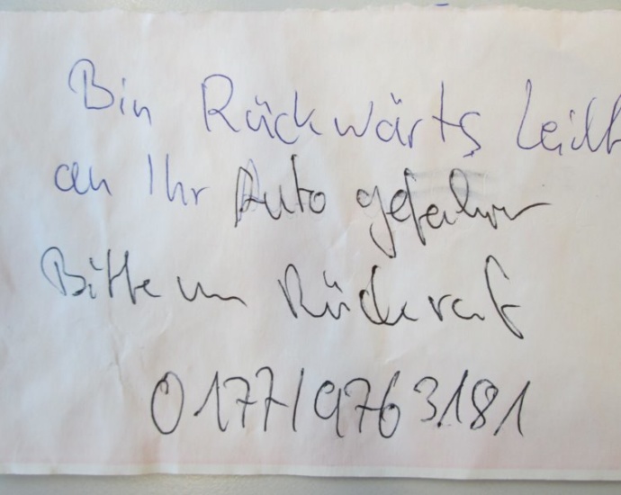 Unfallflucht? – Unfallverursacher hinterlässt falsche Handynummer