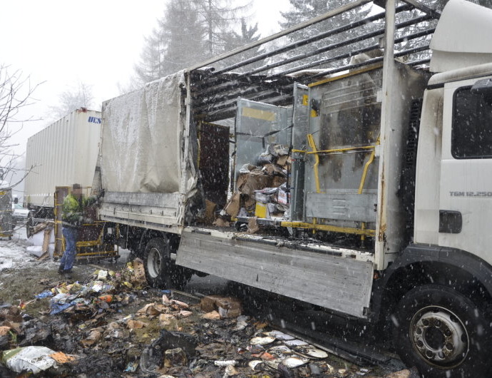 Waldeck Frankenberg: LKW brannte auf B 253