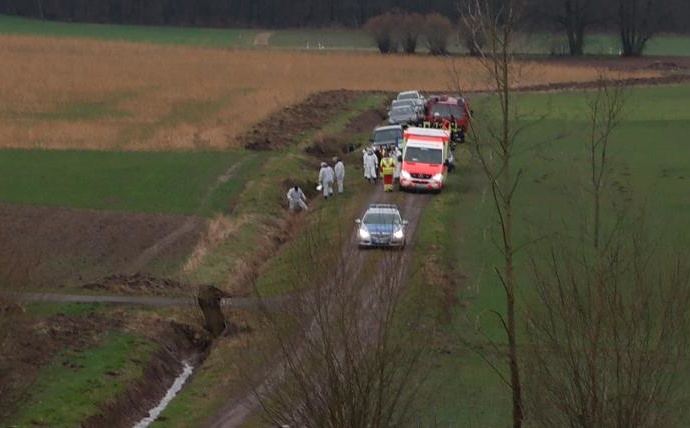 Mysteriöser Leichenfund bei Calden – Frau lag im Bachlauf