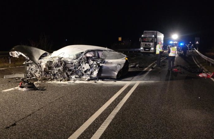 B251: Zwei Tote nach Unfall bei Oelshausen