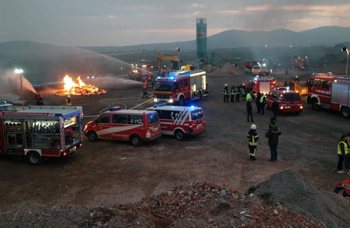 Große Jugendfeuerwehr-Übung in Edermünde