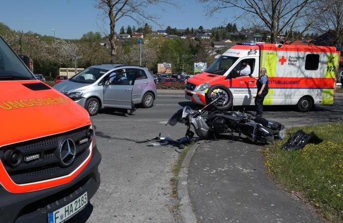 Schwerer Unfall in Weimar – Respektlosigkeit an der Einsatzstelle