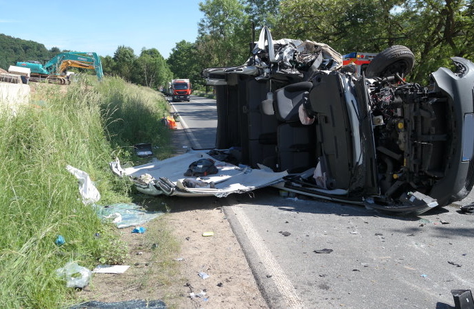 Heli: Neun Verletzte nach Unfall auf der B7