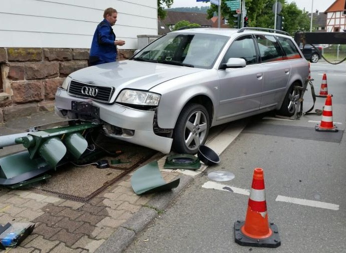 Autodiebe auf der Flucht – Große Suchaktion