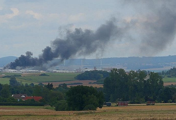 Calden: Großbrand in Flüchtlingsunterkunft – Viele Verletzte