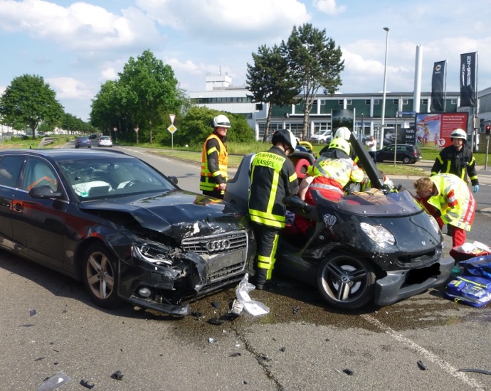 KS: Schwerer Verkehrsunfall auf Kreuzung