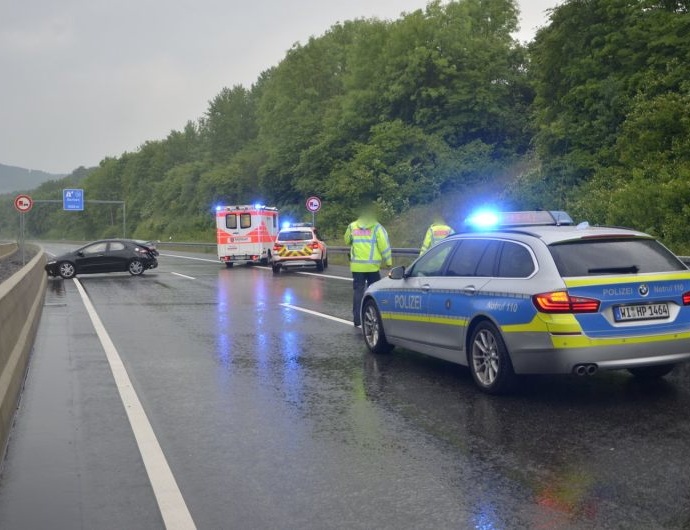 Aquaplaning? Unfall auf der A49