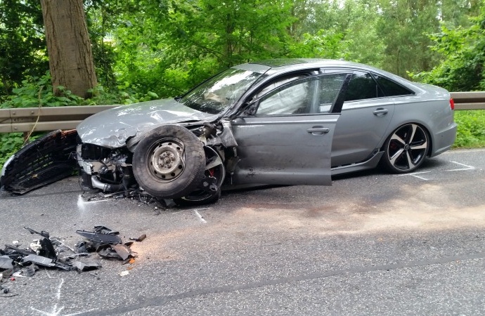 KS: Schwerer Unfall auf B3 bei Wilhelmshausen