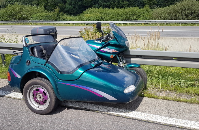 Tödlicher Unfall mit Motorrad und Beiwagen