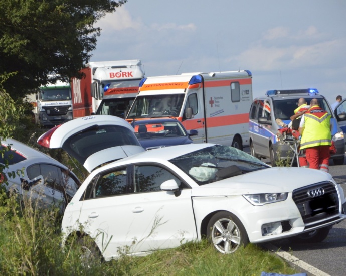 Fünf Verletzte auf B3 bei Jesberg