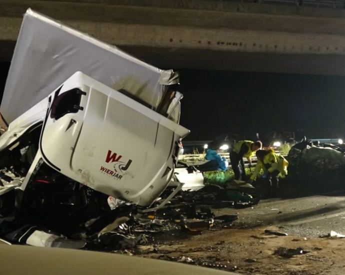 Geisterfahrer verursacht Horror Unfall – Drei Tote