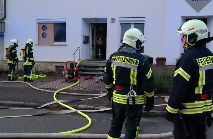 Küchenbrand in Oberelsungen – Eine Person verletzt