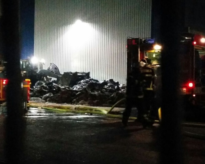 Brand im Industriegebiet Lohfelden