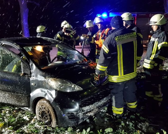 Landkreis Kassel: Zwei Glätteunfälle innerhalb weniger Minuten