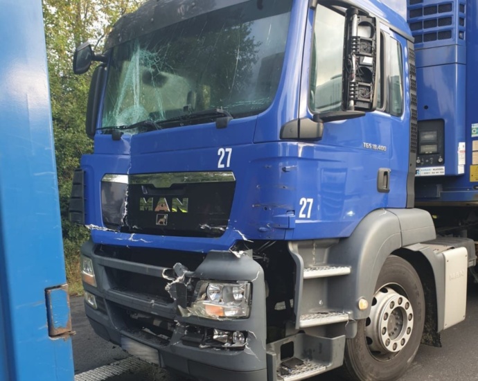 Stauende: Wieder Lkw-Auffahrunfall auf der A7