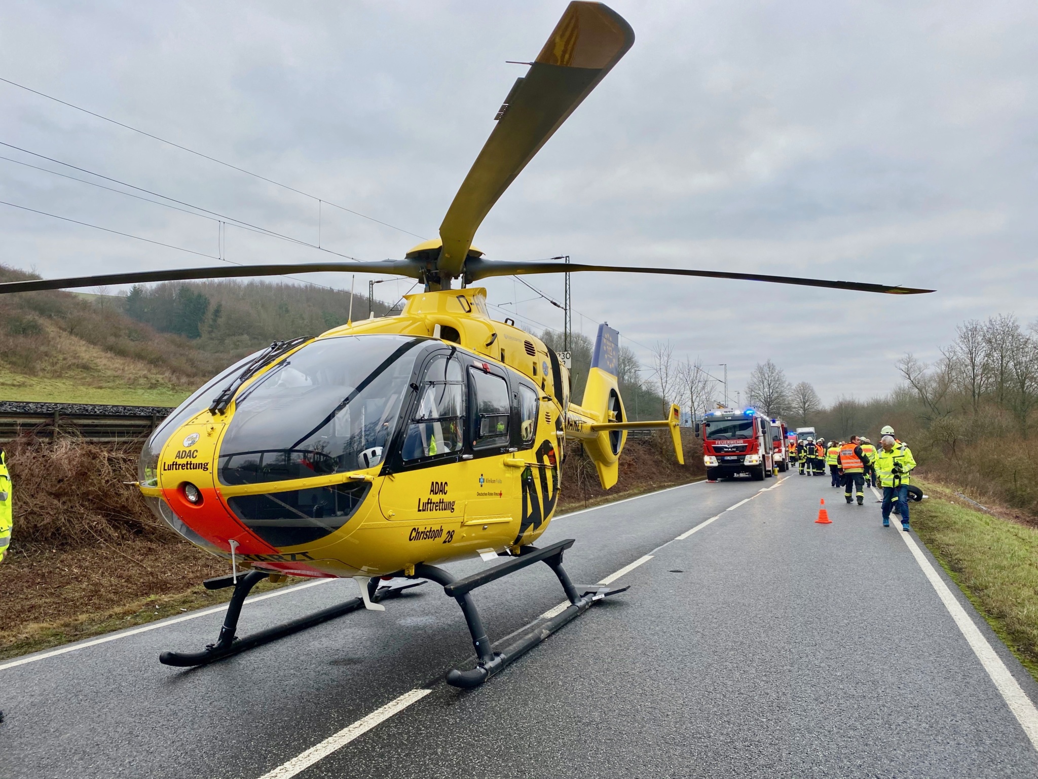 B83: Rettungshubschrauber Nach Unfall Bei Morschen Im Einsatz ...