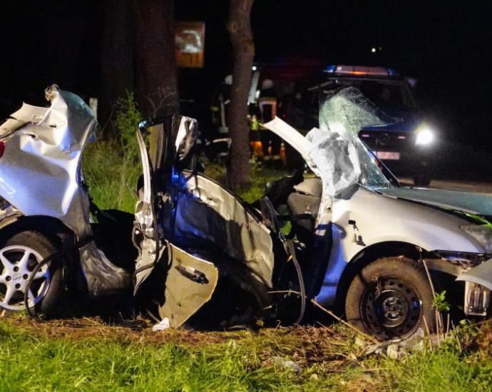 Unfall bei Diemelsee – Mitfahrerin im Krankenhaus verstorben