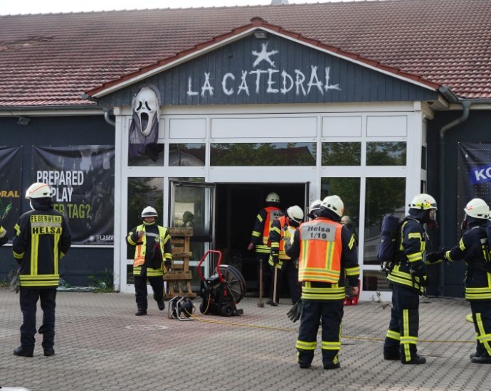 Brand in der Lasertag Arena in Helsa