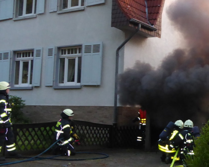 KS: Garage brannte in der Heinrich-Schütz-Allee