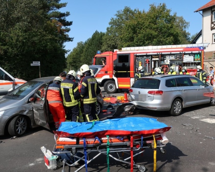 Heli: Unfall in Fürstenhagen – B7 war voll gesperrt