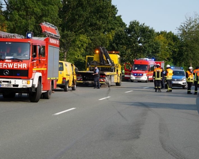 B252: Zwei Verletzte nach Unfall bei Mengeringhausen