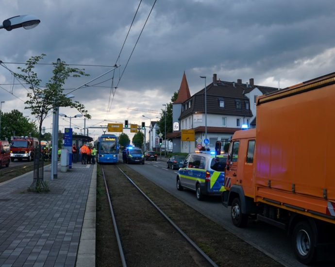 Vellmar: Mann stürzt nach Streit an Bahnhaltestelle aufs Gleisbett