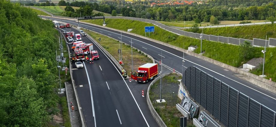 A49 – Großaufgebot von Feuerwehren und Rettungsdiensten am Tunnel Frankenhain