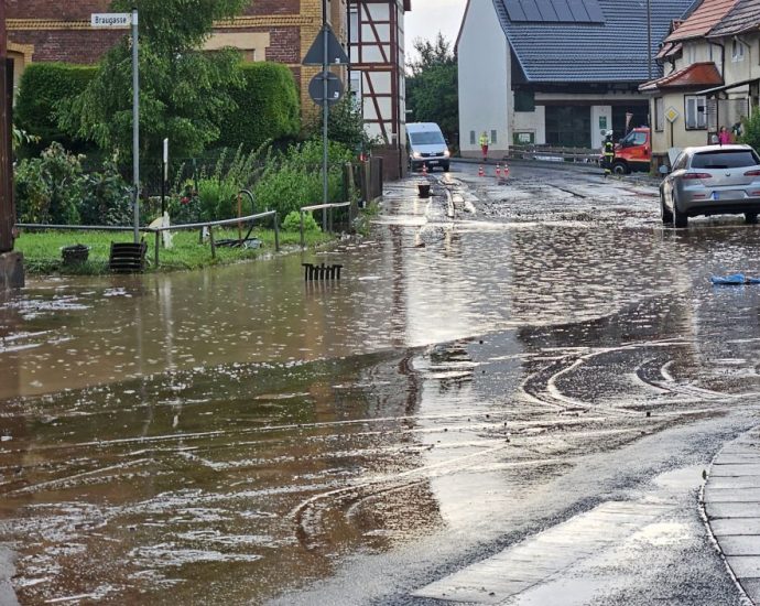 Unwetter über Fritzlar – B450 überschwemmt