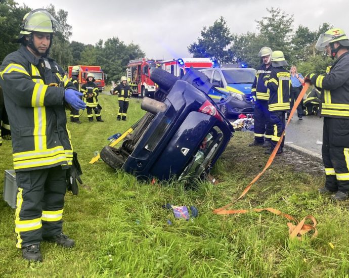 Schwalmstadt: Mit PKW überschlagen – 74-Jährige verletzt ins Krankenhaus