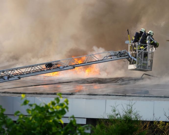 Vellmar: Hoher Schaden nach Brand im Autohaus