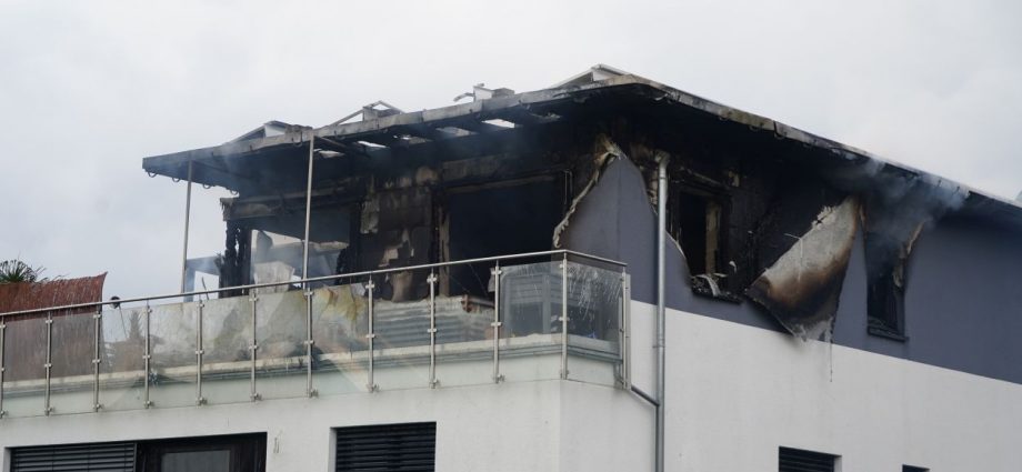 Mehrfamilienhaus nach Brand in Lohfelden unbewohnbar