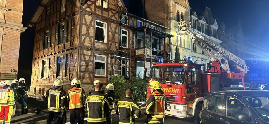 Balkonbrand in Eschwege – Feuerwehr kann Schlimmeres verhindern