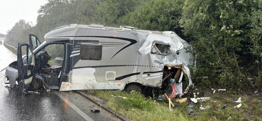 Fahrstreifenwechsel: Wohnmobil kam auf A7 bei Kassel ins Schleudern