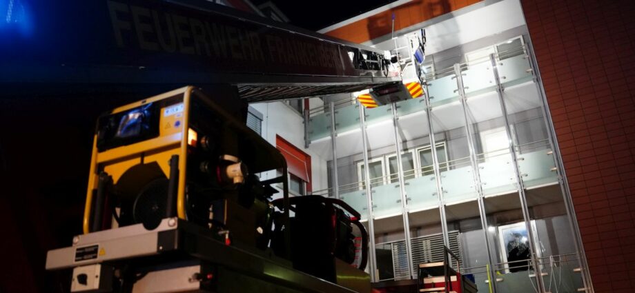 Frankenberg/Eder: Patient kommt bei Brand im Krankenhaus ums Leben – Feuerwehr im Großeinsatz